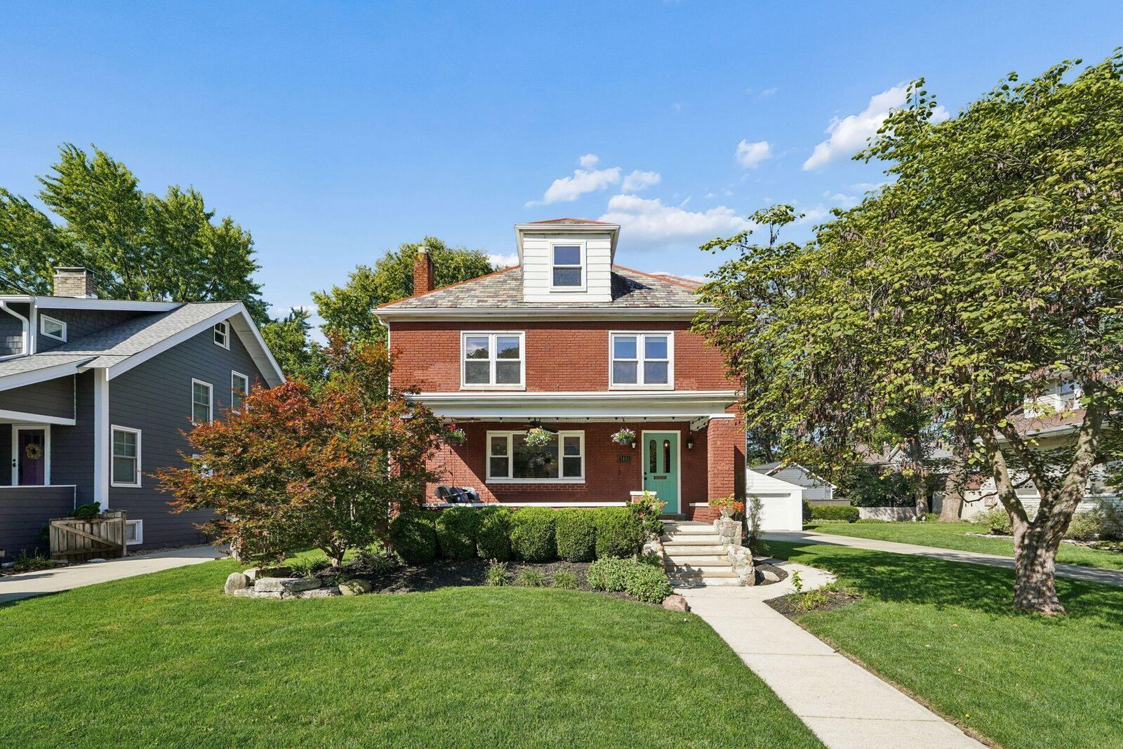 Property Photo: 1461 Wyandotte Road OH 43212