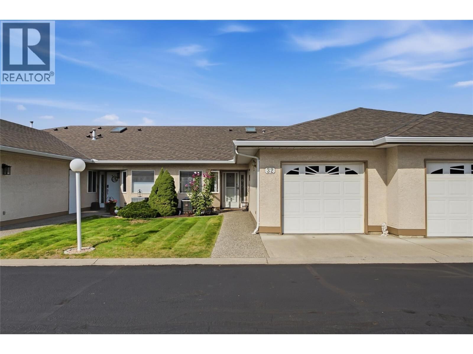 Property Photo: 1874 Parkview Crescent 32 BC V1X 7G6