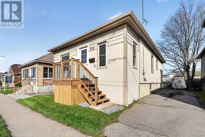 Property Photo:  214 Niagara Street  ON L2M 4V4 