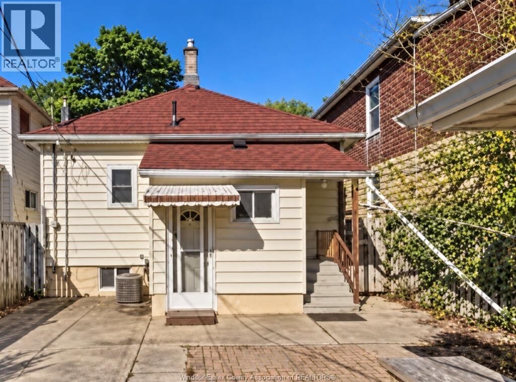 Property Photo:  1352 Lincoln  ON N8Y 2J1 