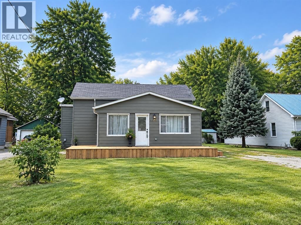 Property Photo:  23 Ella Street South  ON N0P 2L0 