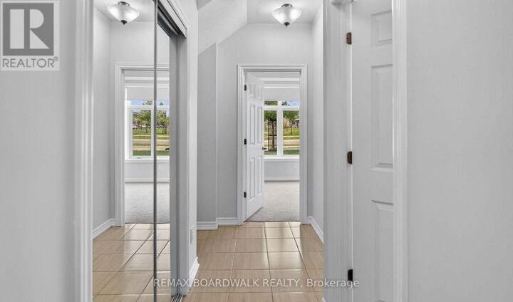 Property Photo:  1440 Hemlock Road  ON K1K 4B9 