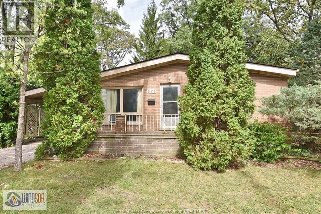 Property Photo:  1011 Laurier  ON N9J 1N2 