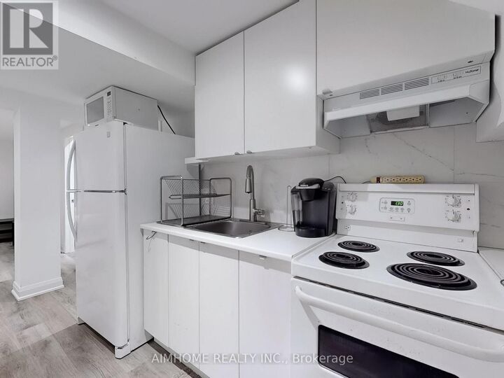 Property Photo:  51 Royal Orchard Boulevard Lower L  ON L3T 3C7 