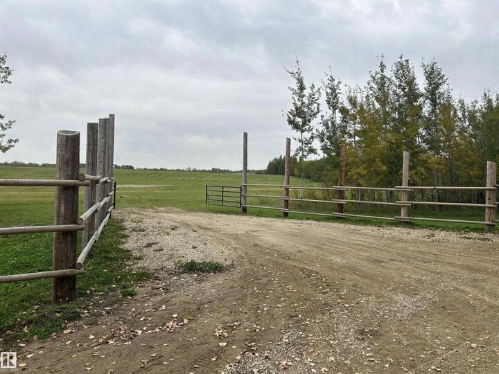 Property Photo:  RR 20 Twp 544  AB T0E 1G0 