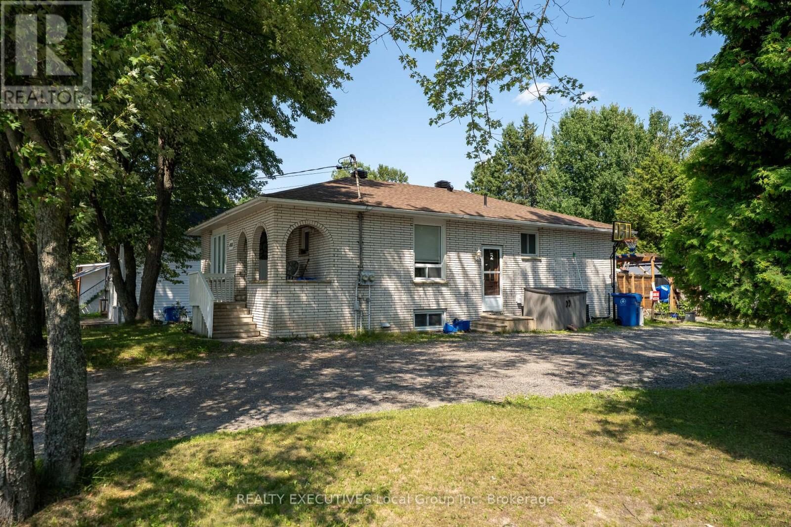 Property Photo:  408 Nipissing Street  ON P2B 3E3 