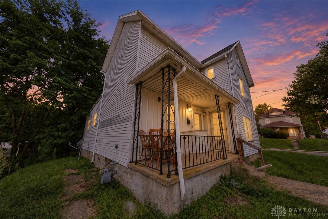 Property Photo: 405 3rd Avenue OH 44905