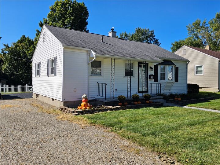 Property Photo:  907 Washington Street  OH 45320 