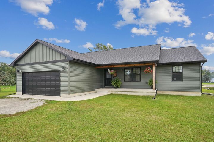 Property Photo: 502 E Walnut Street IA 52326