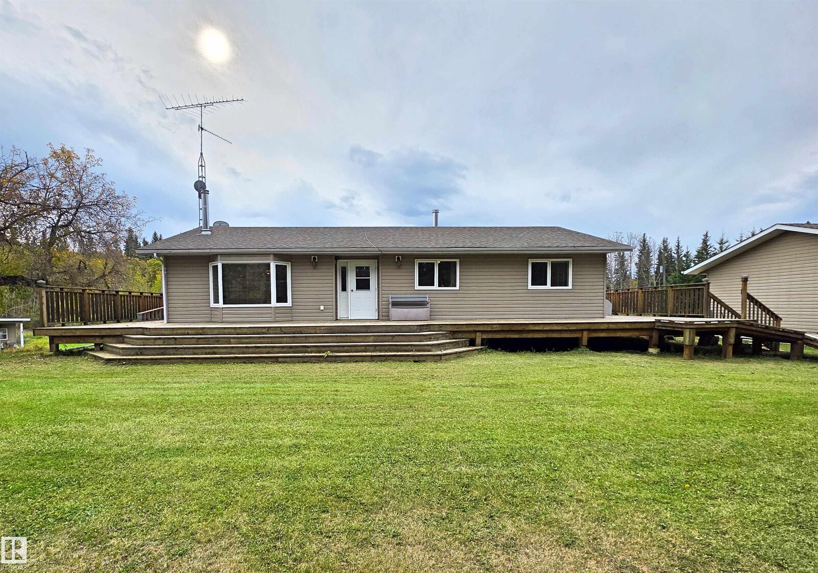 Property Photo:  9131 Township Road 554  AB T0A 3A0 