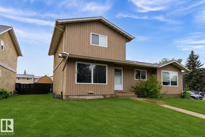 Property Photo:  18045 96 Avenue NW  AB T5T 2Z3 