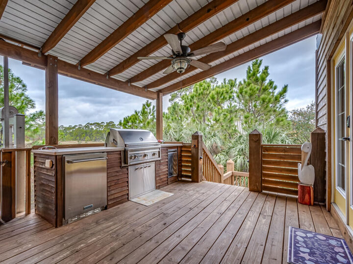 Property Photo: 641 Bald Point Rd FL 32346