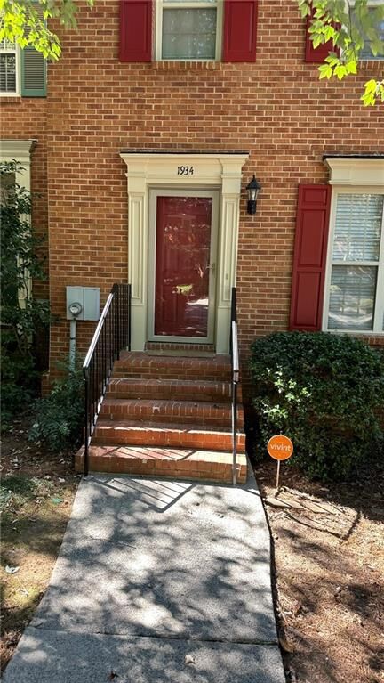 Property Photo:  1934 Ivy Glen Drive SE  GA 30082 