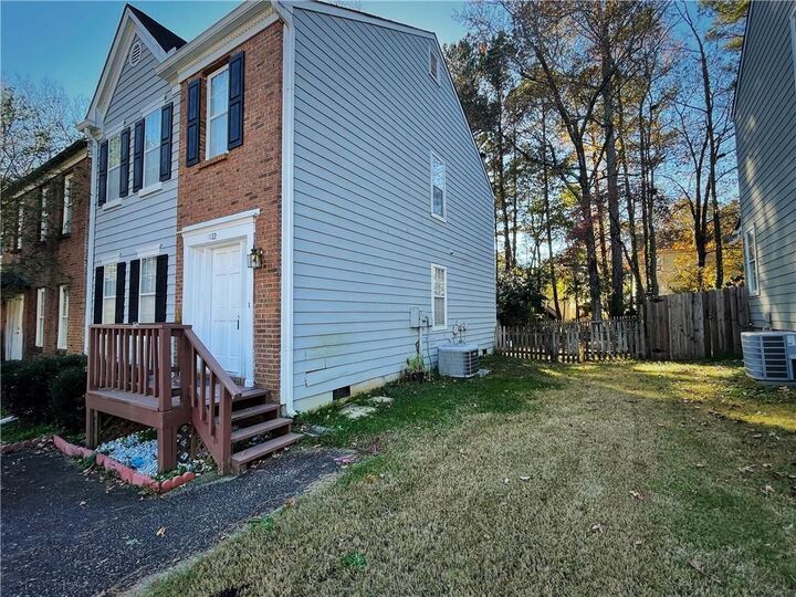 Property Photo:  1122 Overland Hill Trace  GA 30093 