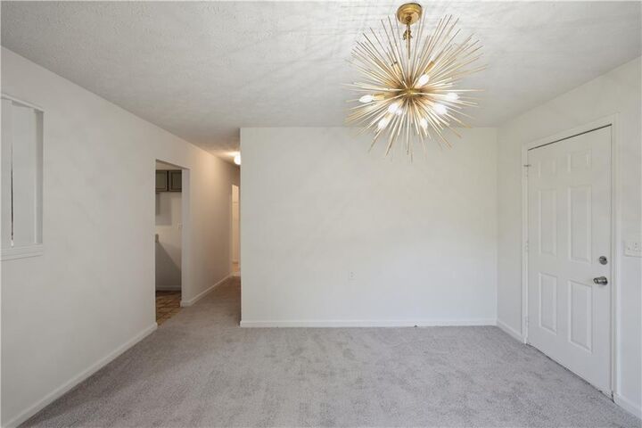 Property Photo:  1668 Oak Knoll Circle SE  GA 30315 