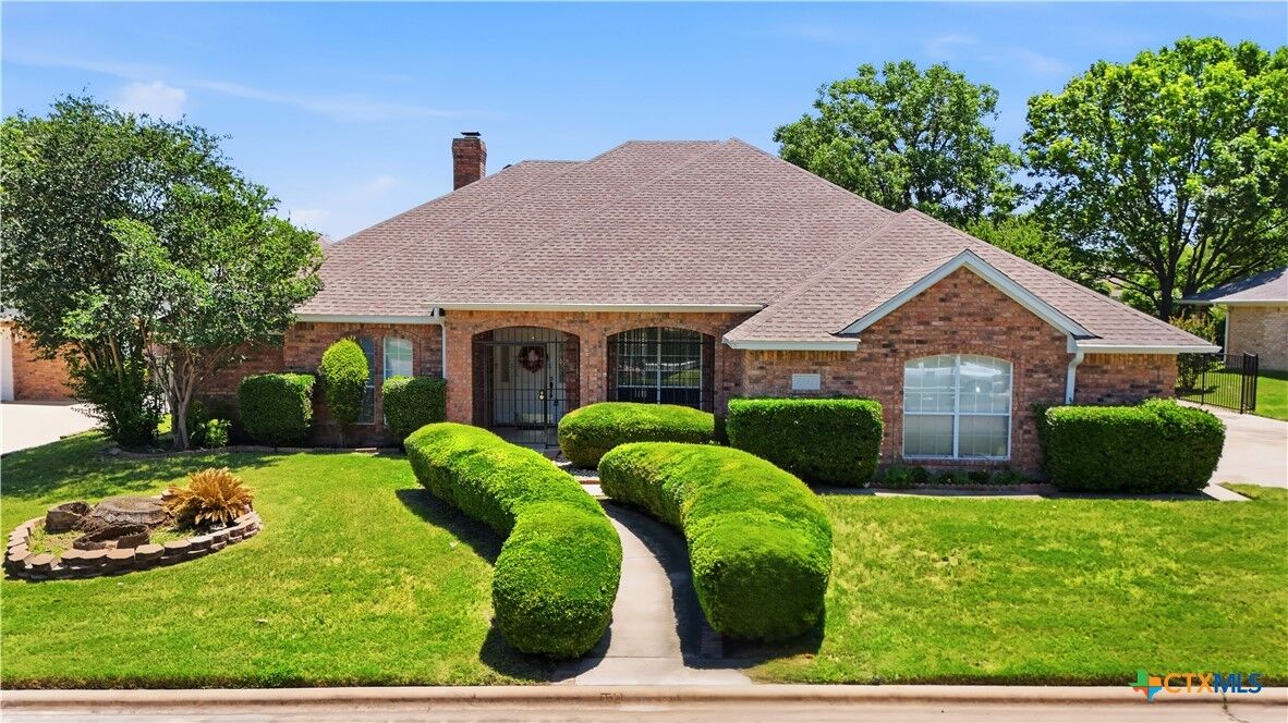 Property Photo:  2117 Lakeview Loop  TX 76543 