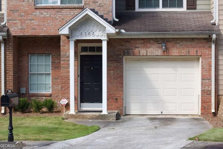 Property Photo:  2502 Laurel Circle NW  GA 30311 