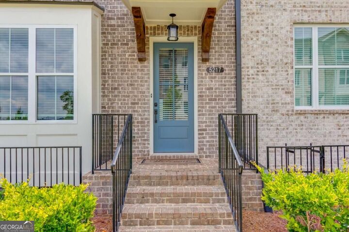 Property Photo: 5217 Riden Court GA 30518