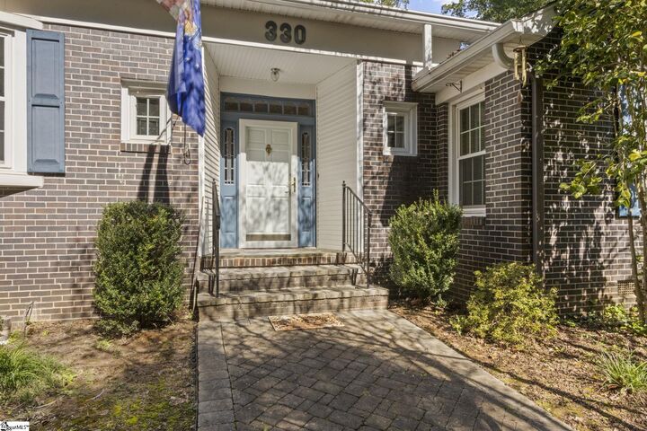 Property Photo: 330 E Park Drive SC 29302