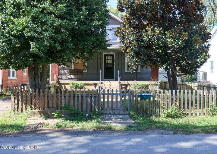 Property Photo:  2221 Beargrass Ave  KY 40218 
