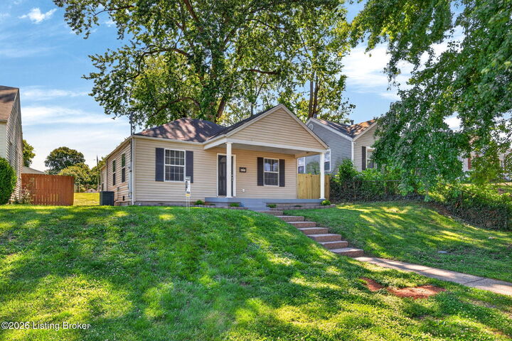 Property Photo:  4327 S 1st St  KY 40214 