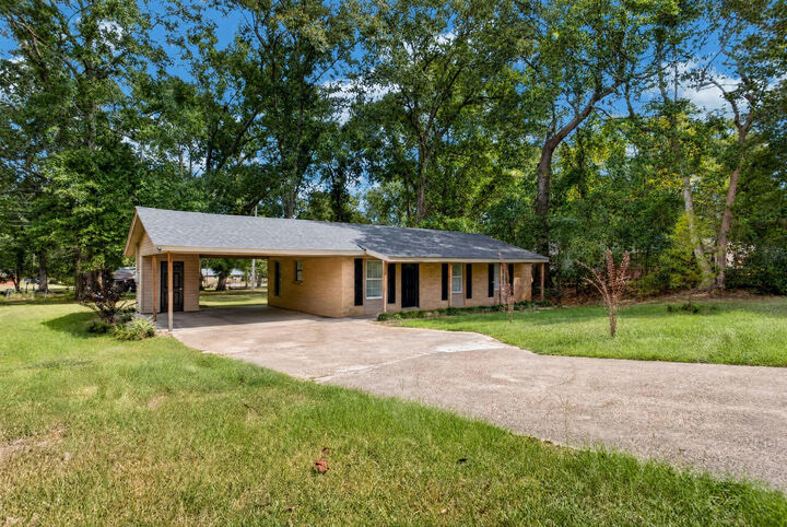 Property Photo: 34 Kennon Ave. MS 39443
