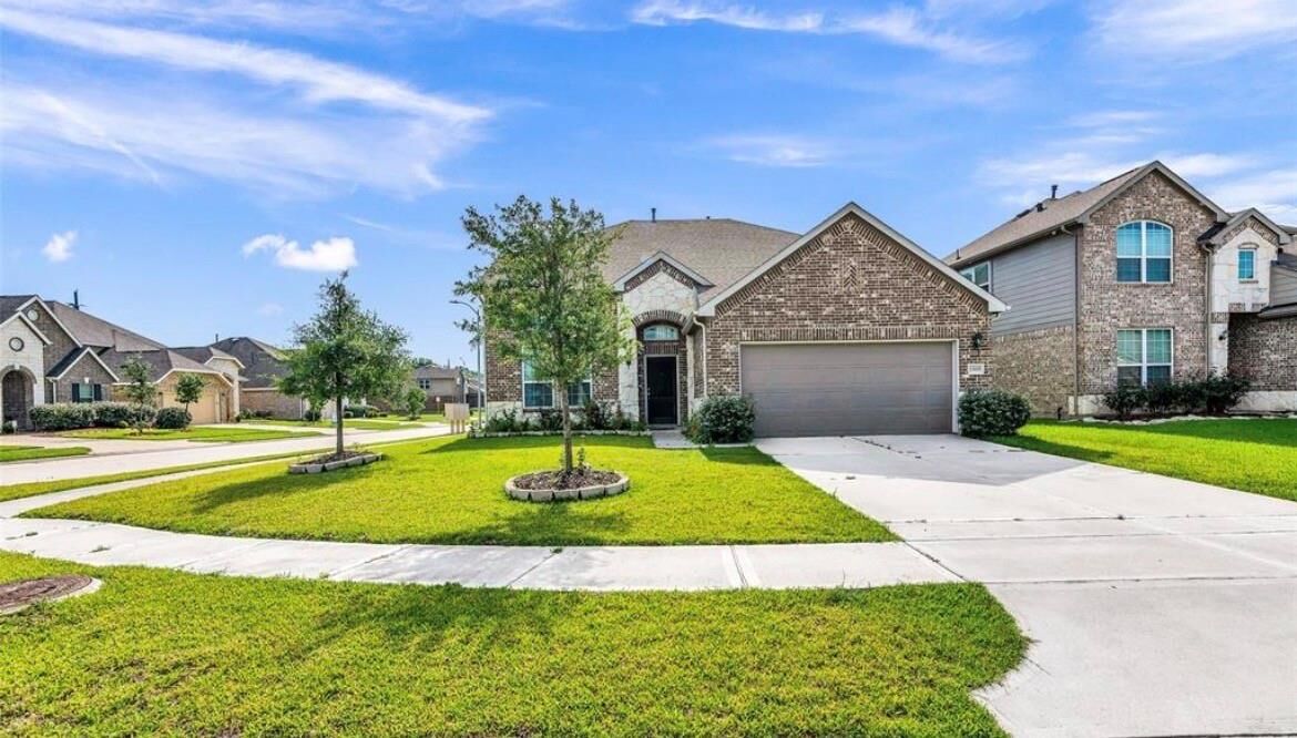 Property Photo:  13818 Koala Bear Court Court  TX 77532 