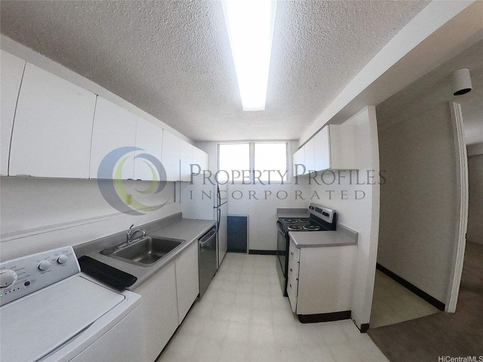 Property Photo: 780 Amana Street 1002 HI 96814
