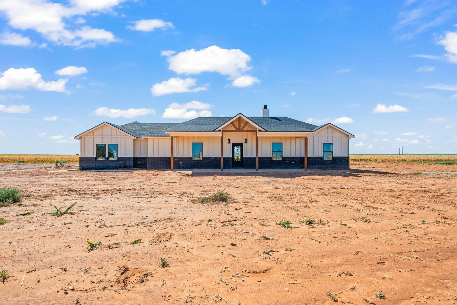 Property Photo: 4024 Hawk Road TX 79358