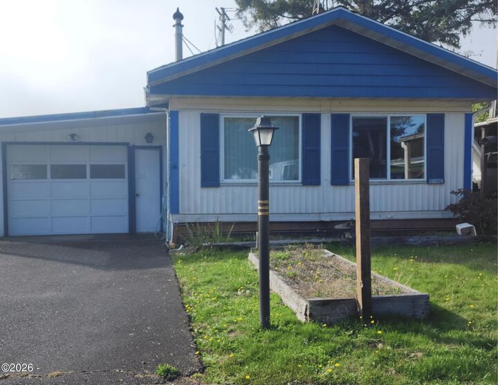 Property Photo:  4800 SE Inlet Avenue 3  OR 97367 