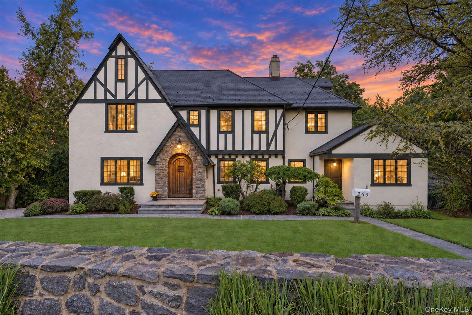 Property Photo:  265 Old Mamaroneck Road  NY 10605 