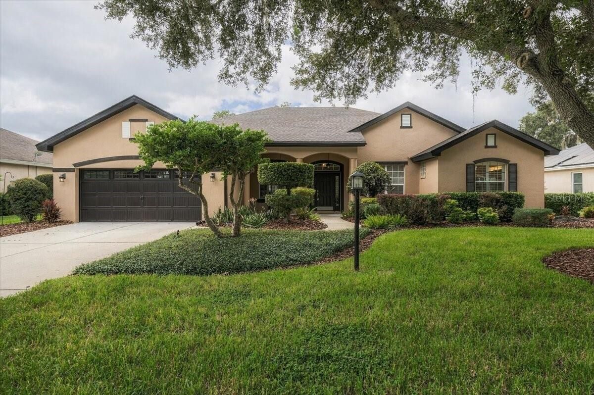 Property Photo:  2929 Forest Hammock Drive  FL 33566 