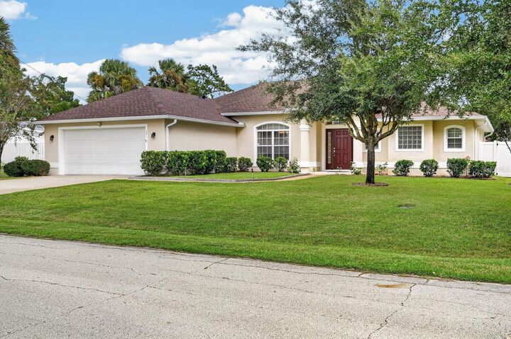 Property Photo: 191 Pritchard Drive FL 32164