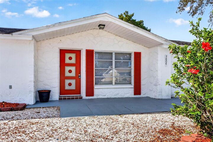 Property Photo:  7804 Hawthorn Drive  FL 34668 