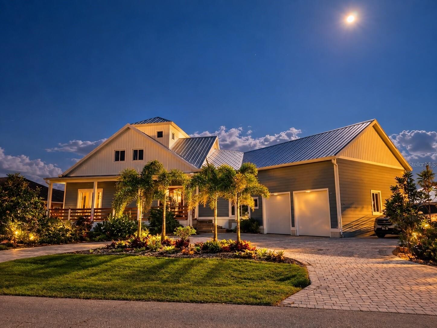 Property Photo: 201 Tropicana Drive FL 33950