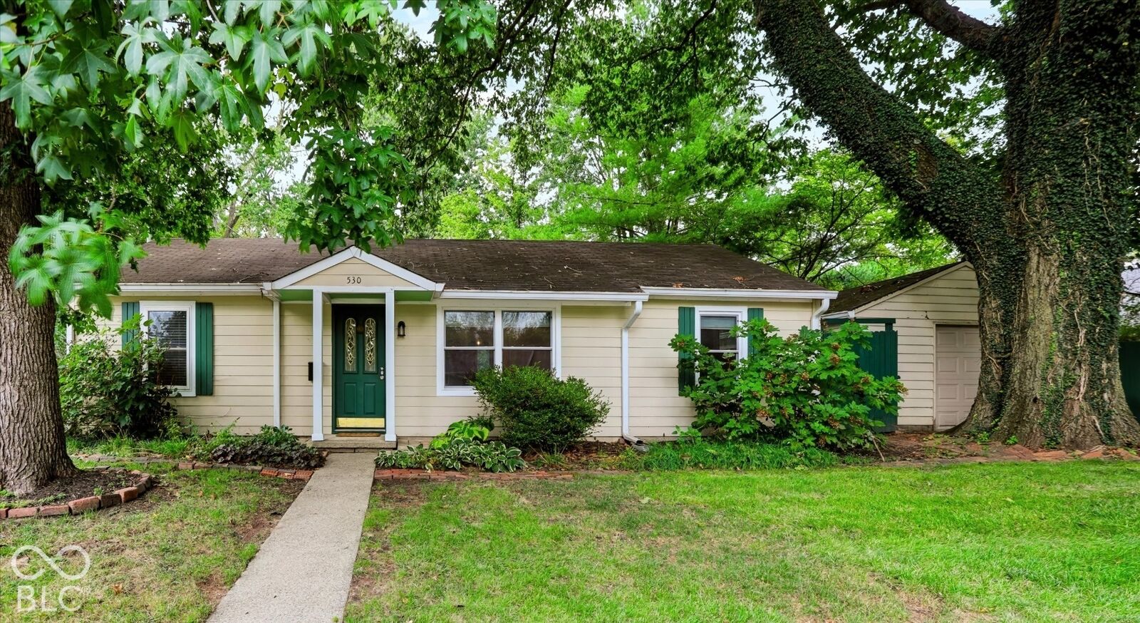 Property Photo: 530 Eagleview Court IN 46077