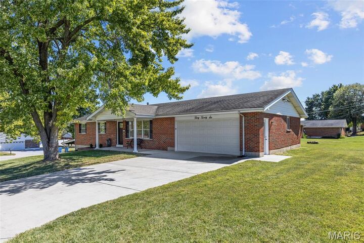 Property Photo: 3026 Mamelles Drive MO 63301