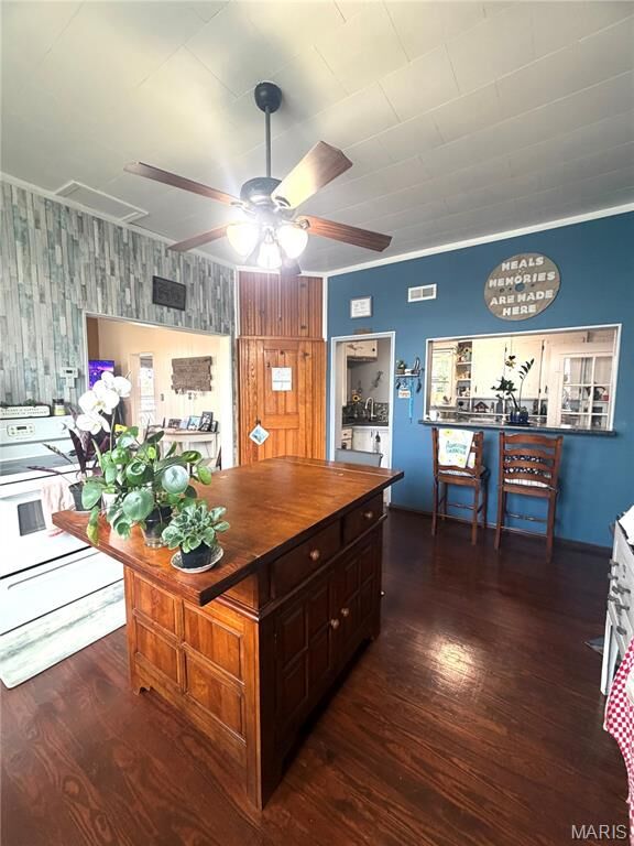 Property Photo: 208 E First Street MO 63640