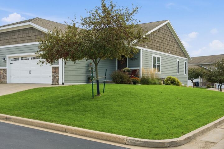 Property Photo: 477 Coronado Cir WI 54650