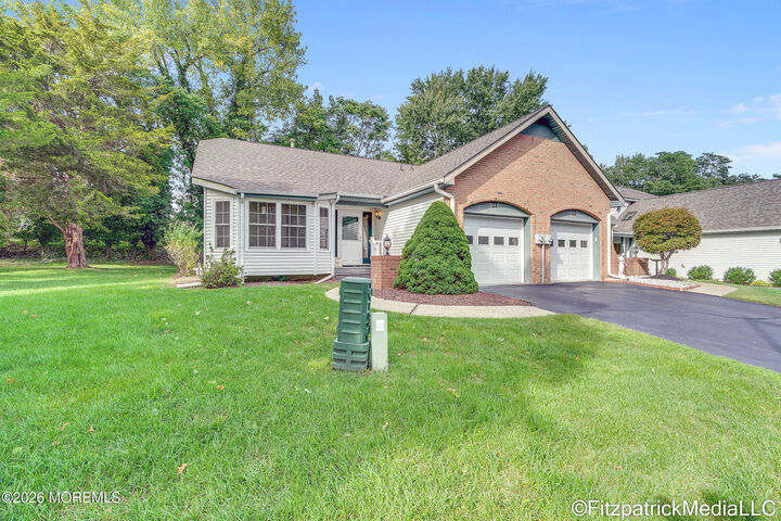 Property Photo:  21 Old Mill Court  NJ 07719 