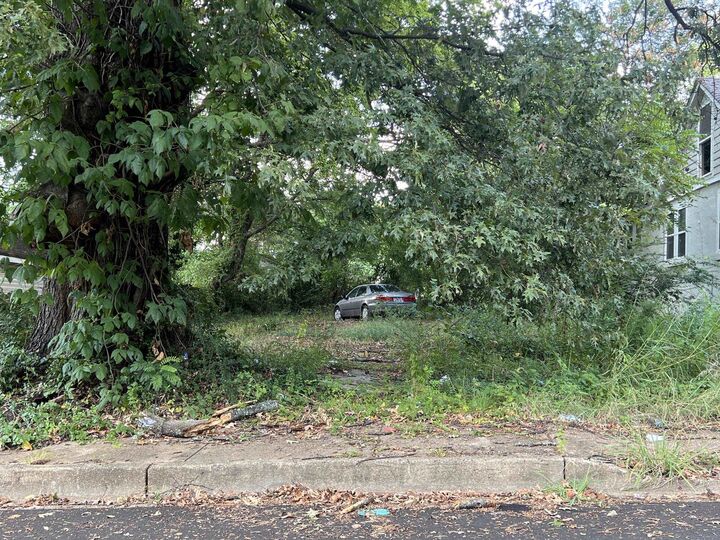 Property Photo:  1406 South Ave  TN 38106 