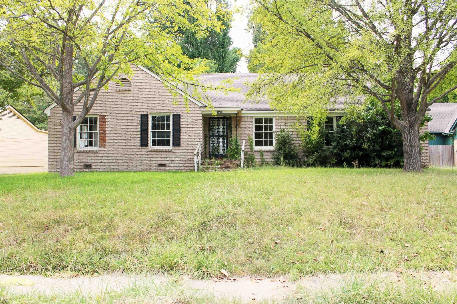 Property Photo:  3909 Birchleaf Rd  TN 38116 