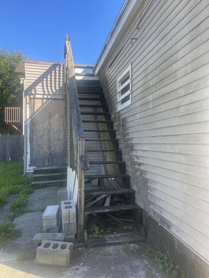 Property Photo:  701 Knapp Street NE  MI 49505 