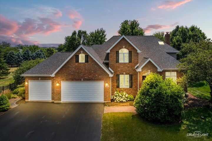 Property Photo: 338 Emily Court IL 60560