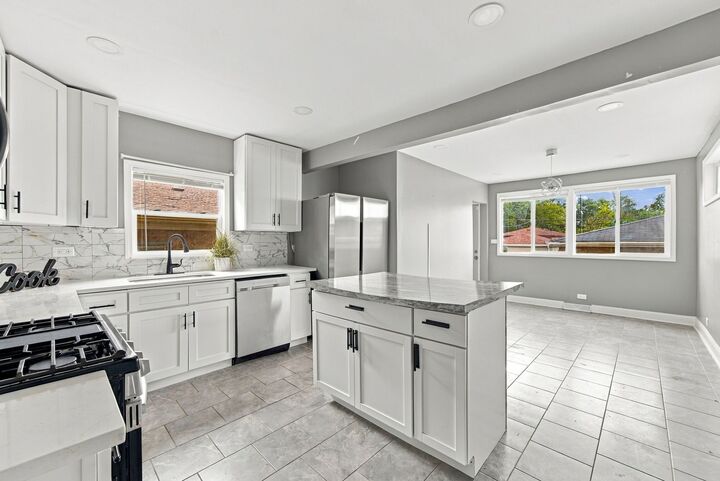 Property Photo:  14219 Drexel Avenue  IL 60419 