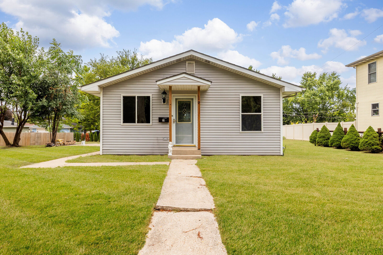 Property Photo:  19 Povalish Court  IL 60439 