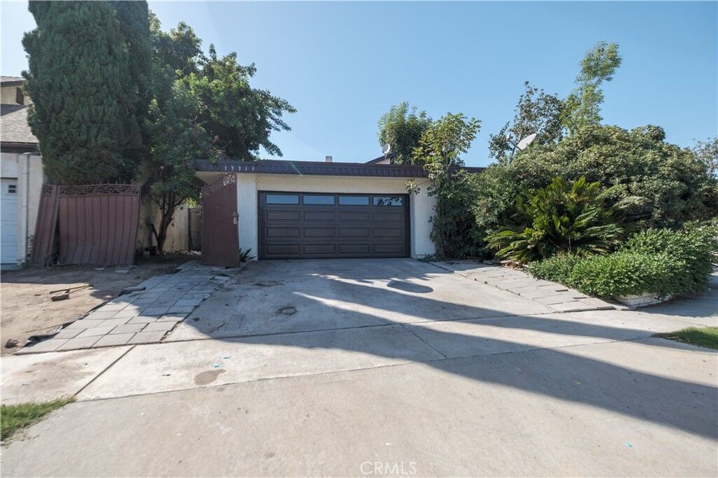 Property Photo:  17315 Maria Avenue  CA 90703 