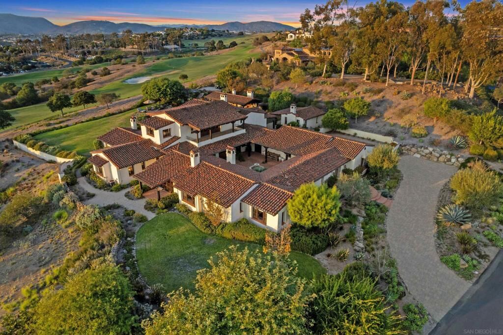 Property Photo:  7884 Entrada De Luz East  CA 92127 