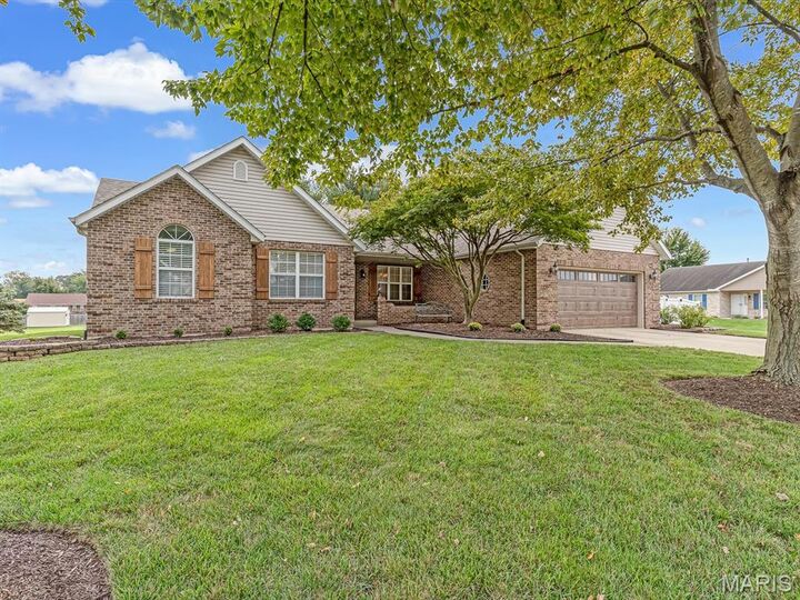 Property Photo:  1608 Easthaven Drive  IL 62220 