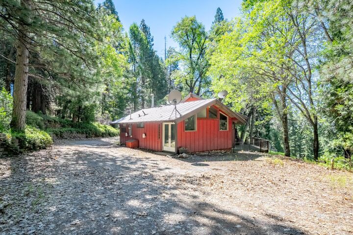 Property Photo:  6420 Starkes Grade Road  CA 95726 